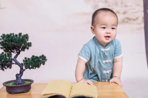 中国香港宝宝严重便秘